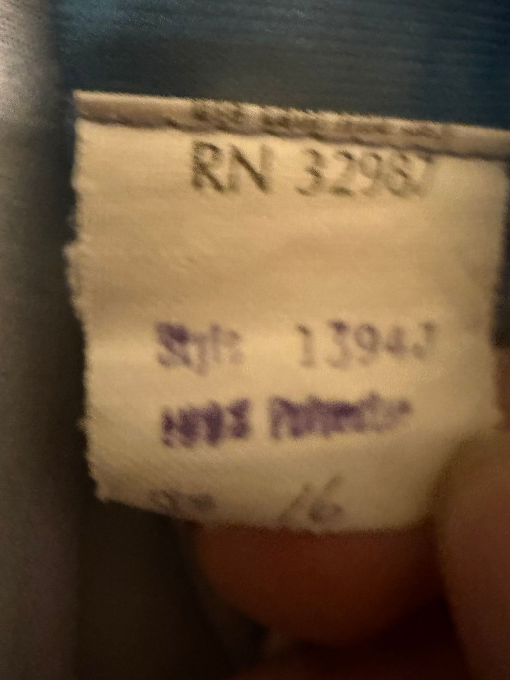 Size 16, 100% polyester tag