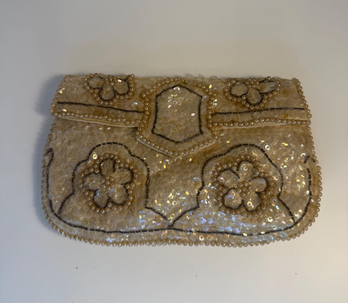 Vintage La Regale ivory sequin and pearl beaded evening clutch