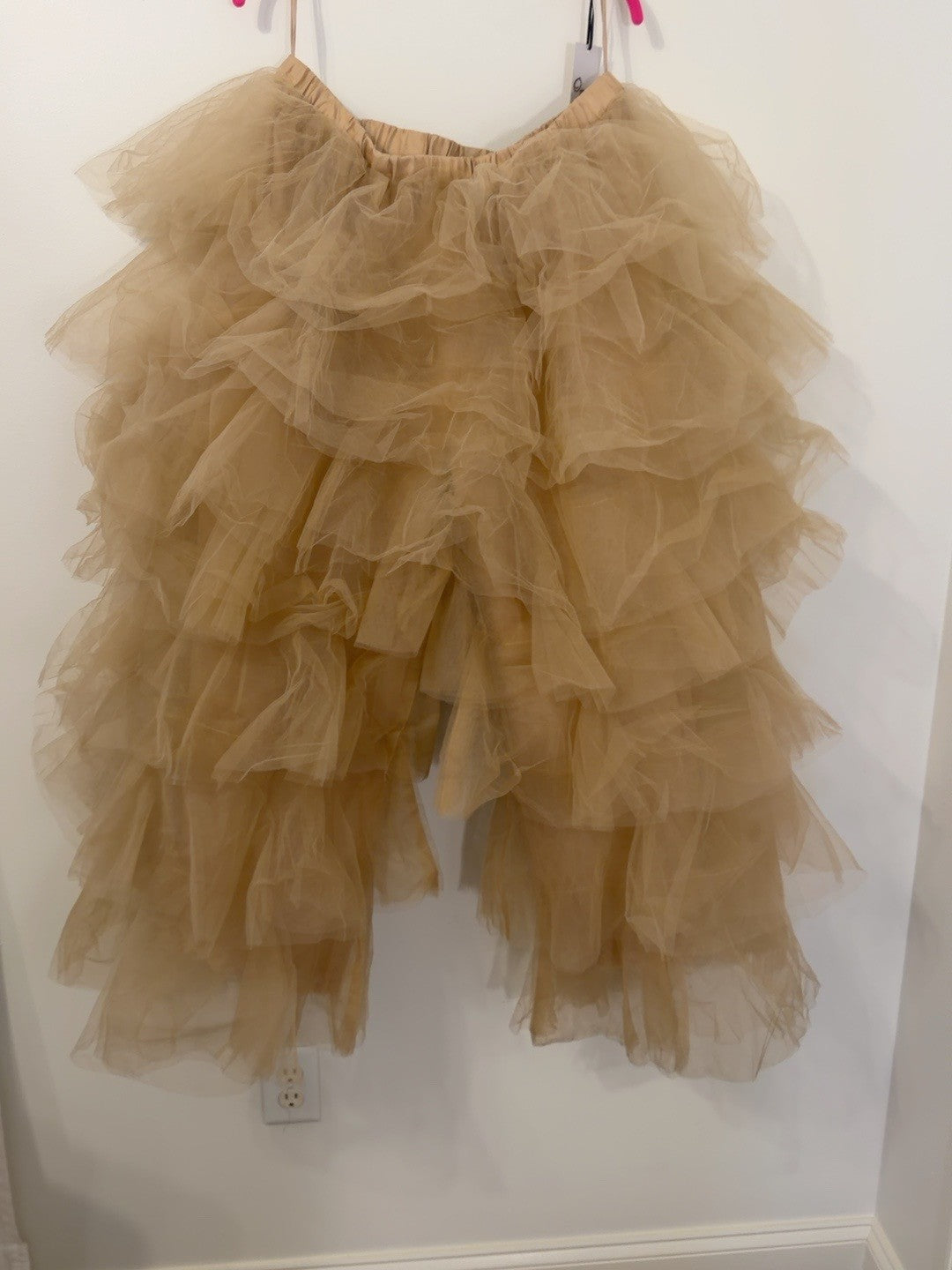 Oyemwen tulle ruffle pants detail